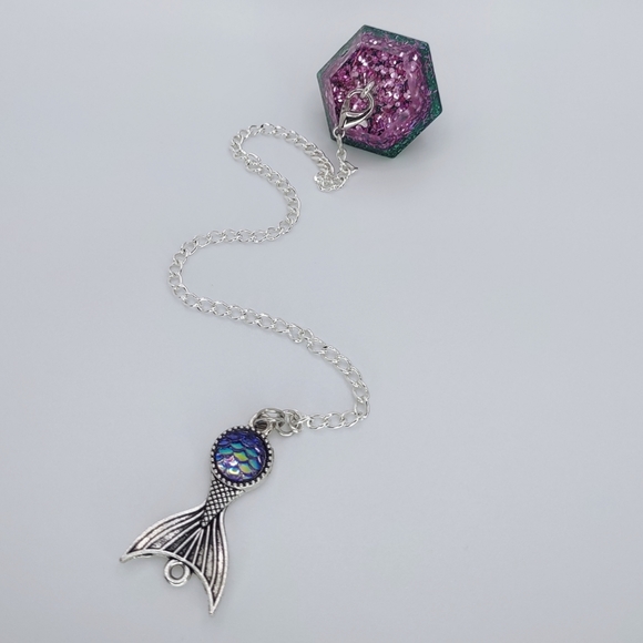Mermaid purple green and pink glittery handcrafted dowsing pendulum - Picture 6 of 11